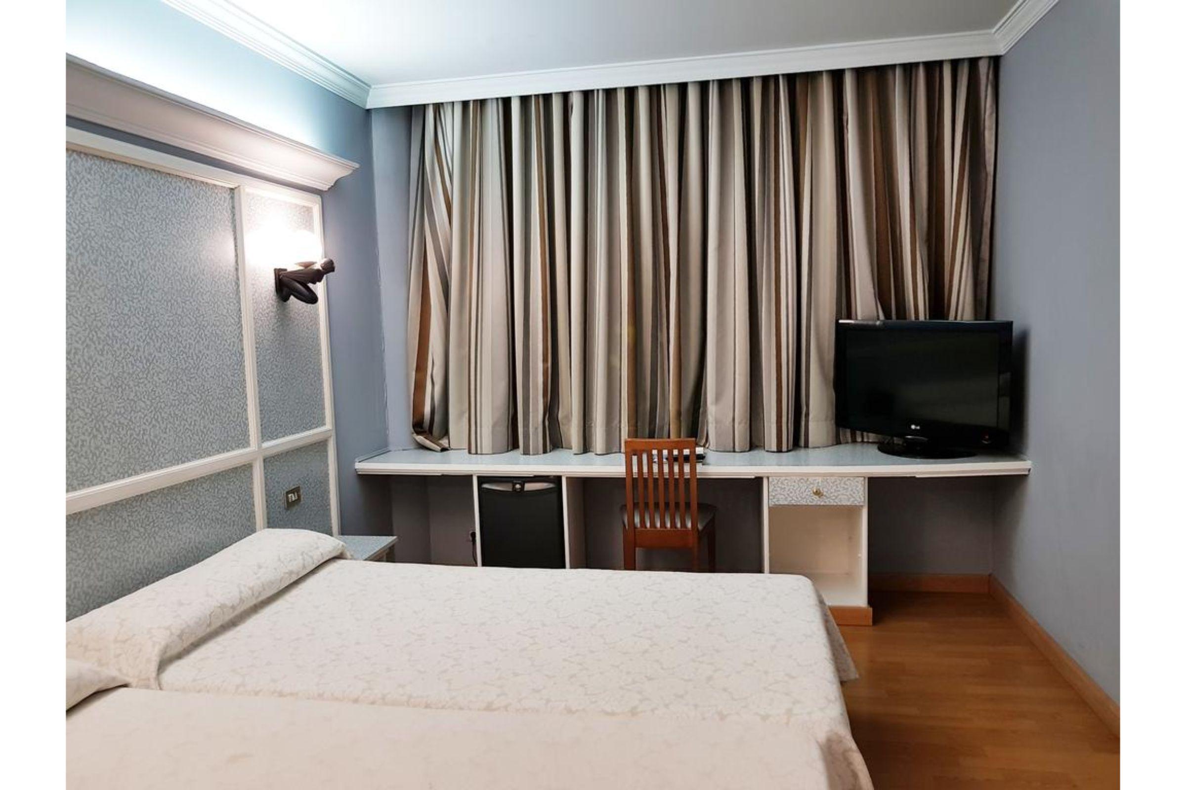 Hotel City House Las Lomas Oviedo Exterior photo